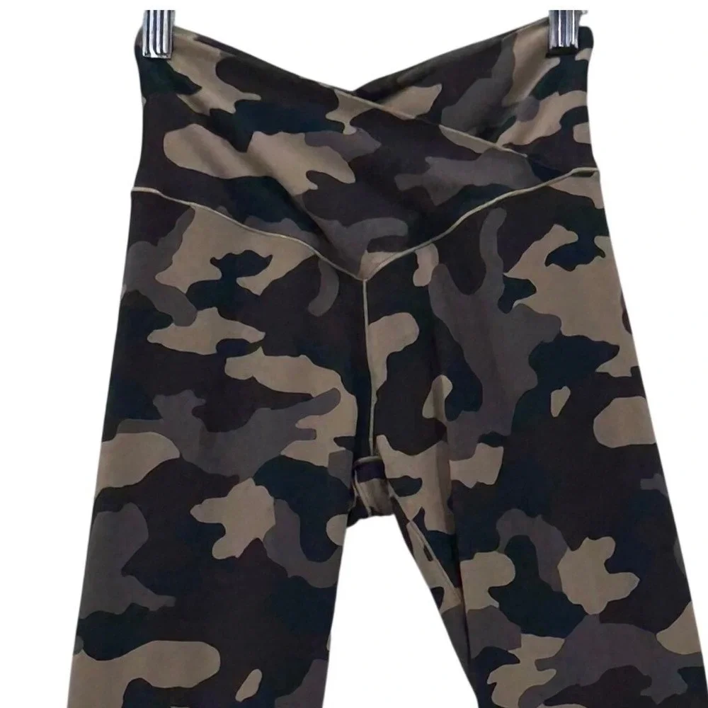 Aerie Crossover Leggings‎ Camo Medium